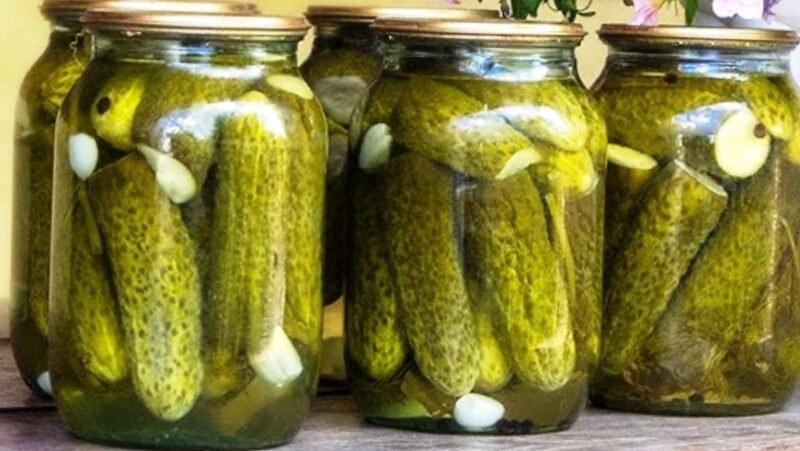 „Vaikiški“ traškūs agurkai be acto — marinatas be acto