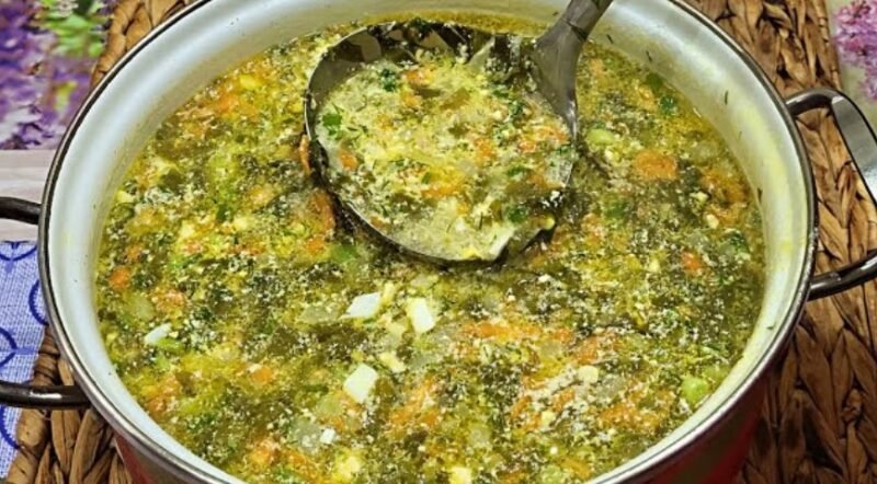 Aromatinga pavasarinė rūgštynių sriuba. Skani ir greita — per 30 minučių