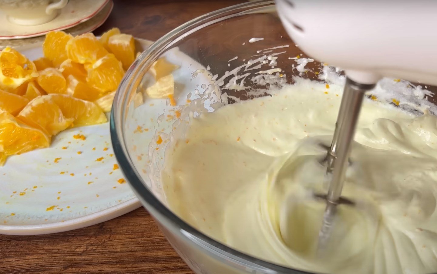Itališkas apelsinų pyragas — 4 ingredientai: labai minkštas ir skanus