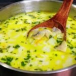 Paprasta grybų sriuba be mėsos iš kelių ingredientų