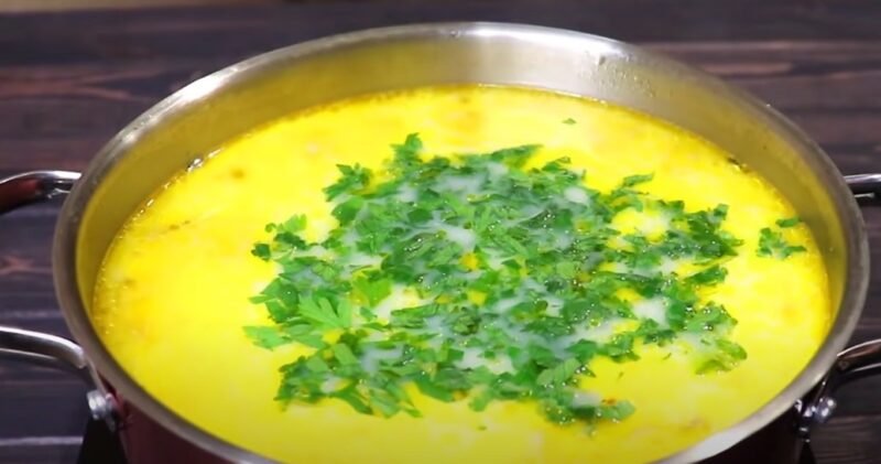 Paprasta grybų sriuba be mėsos iš kelių ingredientų