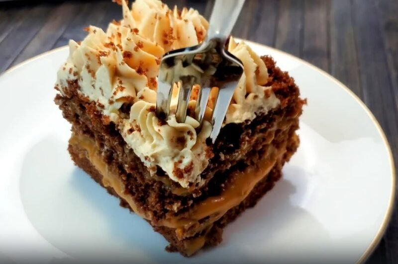 Naminis šokoladinis tortas „Mars“ už simbolinę kainą — be grietinėlės, puikus desertas bet kokiai šventei