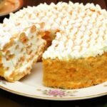 Šventinis hitas: greitas plikinis tortas, aplenkęs „Napoleoną“ saldumynų mėgėjų reitinge