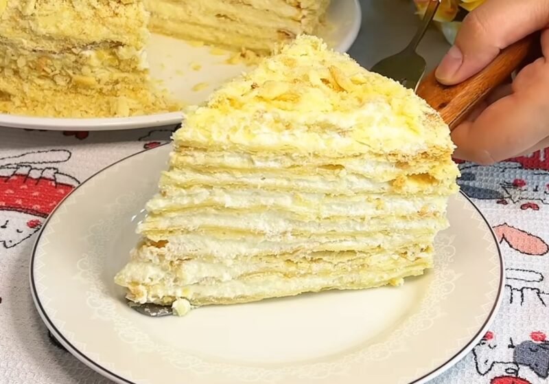 Geriausias „Napoleono“ receptas: tešla ant vandens, kremas be brangių grietinėlės — skonis kaip plombyras