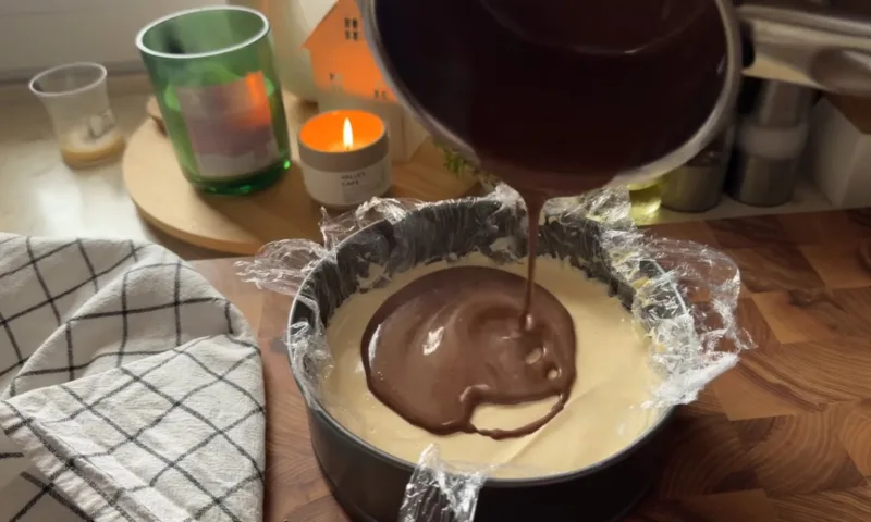 Baltyminis kokosinis desertas iš 6 baltymų — apie 122 kcal/100 g, tirpsta burnoje