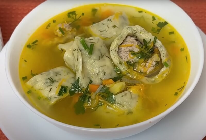 Vokiška sriuba su faršu — sotus patiekalas iš paprastų produktų