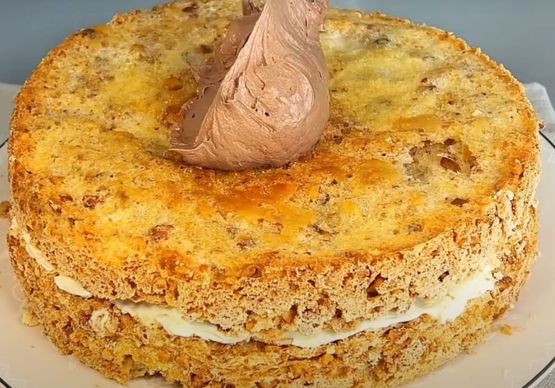 Legendinis „Kijevo“ tortas: kaip pasiekti idealią traškią struktūrą ir švelnų skonį