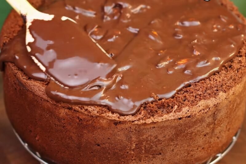 Tortas „Girtosios vyšnios“ — puikus pasirinkimas, kai norite nustebinti svečius