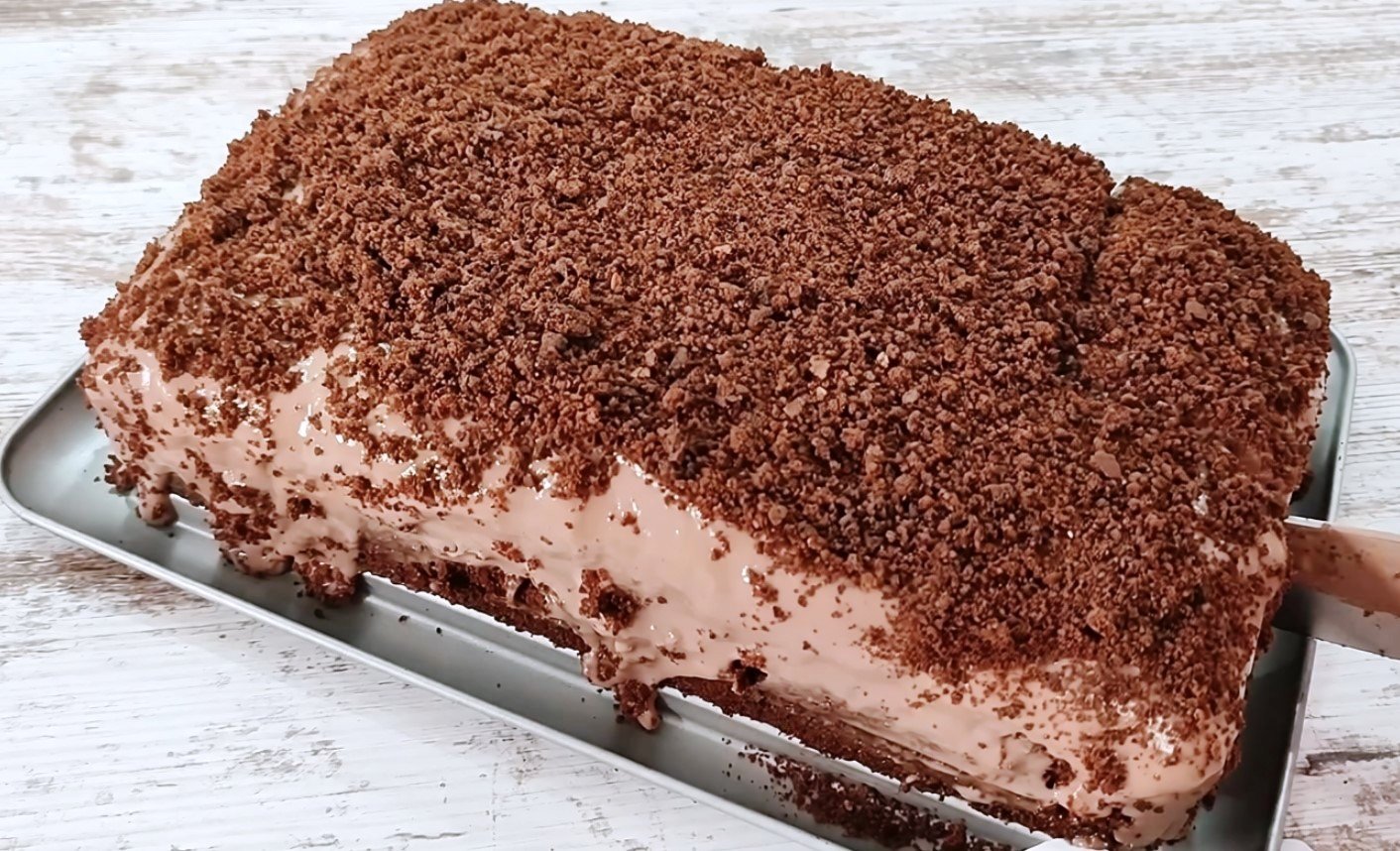 Šokoladinis tortas „Vulkanas“ — minkštas, greitas ir ekonomiškas receptas