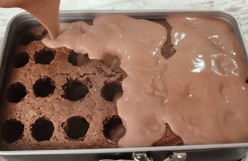 Šokoladinis tortas „Vulkanas“ — minkštas, greitas ir ekonomiškas receptas