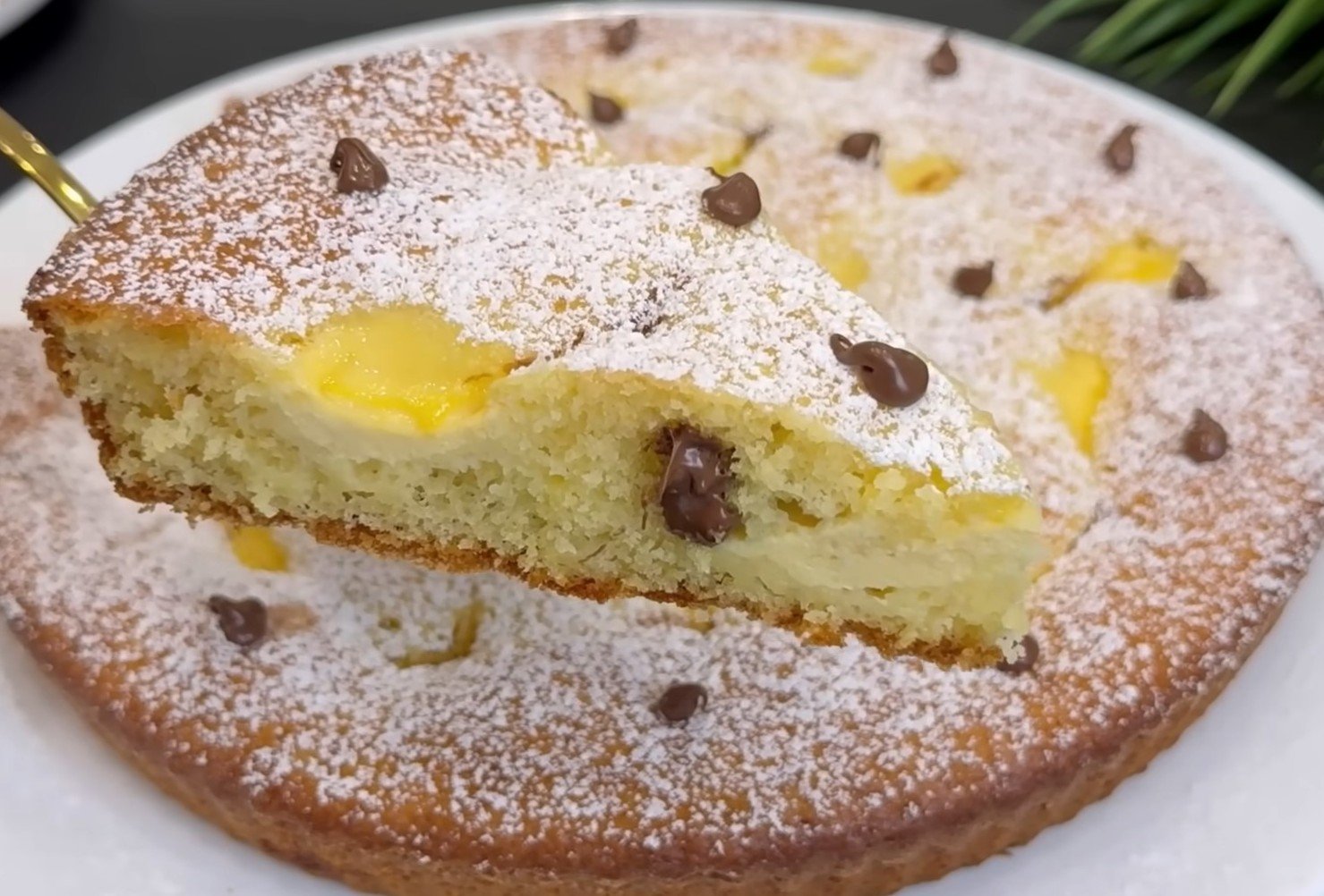 Rafinuotas tortas su dvigubu kremu — puikus pasirinkimas pusryčiams arba vakarienei