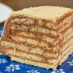 Gelbstintis receptas tinginiams ir užsiėmusiems: neįtikėtinai skanus tortas per 10 minučių be viryklės ir orkaitės