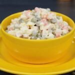 Olivjė: restoraninė versija su ikriniu majonezu